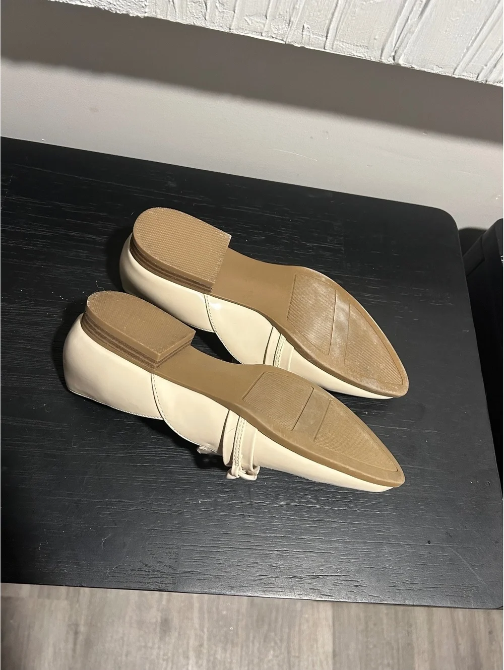 LC Lauren Conrad Demii Chain Loafers in Bone / Cream size 6.5